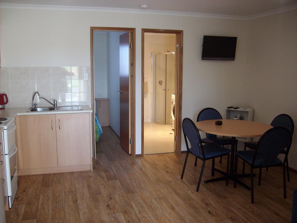 Jacko'S Holiday Cabins Arno Bay Экстерьер фото